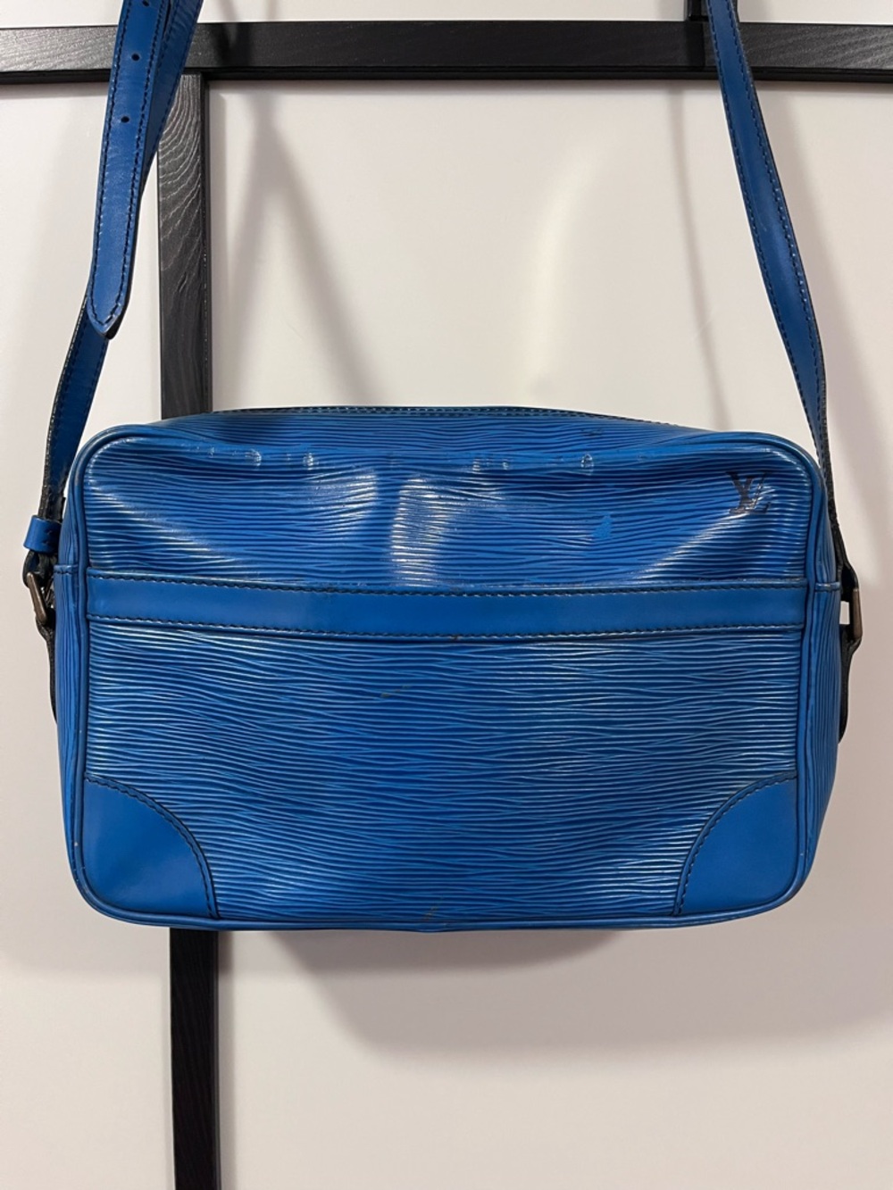 Louis Vuitton Toledo Blue Epi Leather Trocadero 27 Crossbody Bag